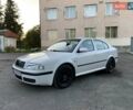Белый Шкода Октавия, объемом двигателя 1.6 л и пробегом 181 тыс. км за 7700 $, фото 1 на Automoto.ua