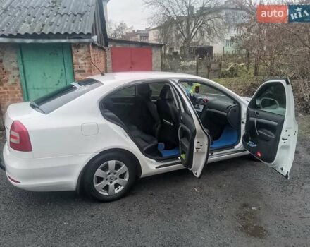 Белый Шкода Октавия, объемом двигателя 1.6 л и пробегом 280 тыс. км за 7600 $, фото 9 на Automoto.ua