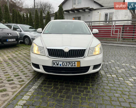 Белый Шкода Октавия, объемом двигателя 1.4 л и пробегом 187 тыс. км за 6500 $, фото 1 на Automoto.ua