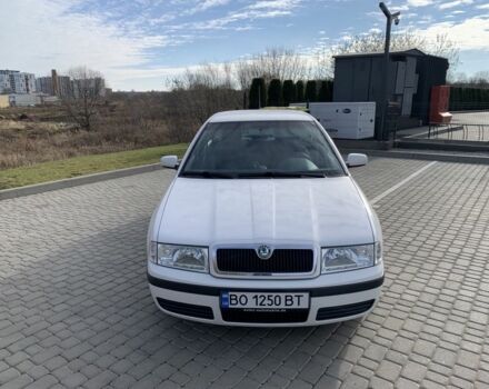 Білий Шкода Октавія, об'ємом двигуна 1.6 л та пробігом 181 тис. км за 7800 $, фото 3 на Automoto.ua