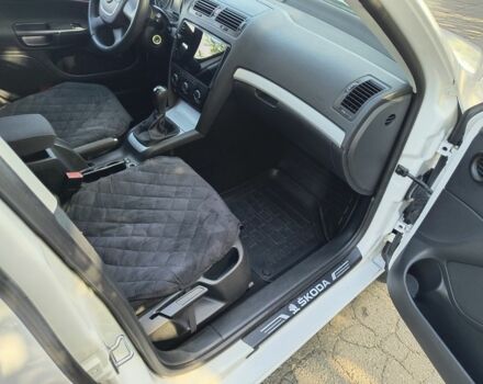 Білий Шкода Октавія, об'ємом двигуна 1.6 л та пробігом 186 тис. км за 6950 $, фото 8 на Automoto.ua