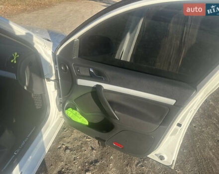 Белый Шкода Октавия, объемом двигателя 1.6 л и пробегом 266 тыс. км за 7700 $, фото 5 на Automoto.ua