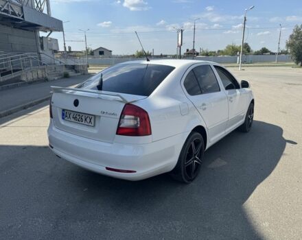 Белый Шкода Октавия, объемом двигателя 1.8 л и пробегом 216 тыс. км за 8400 $, фото 4 на Automoto.ua
