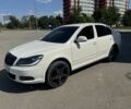 Белый Шкода Октавия, объемом двигателя 1.8 л и пробегом 216 тыс. км за 8400 $, фото 2 на Automoto.ua