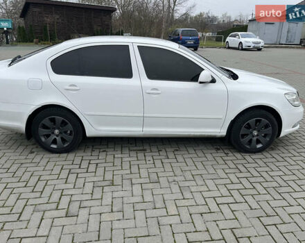 Белый Шкода Октавия, объемом двигателя 1.6 л и пробегом 286 тыс. км за 7500 $, фото 6 на Automoto.ua