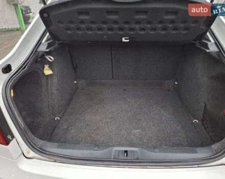 Белый Шкода Октавия, объемом двигателя 1.6 л и пробегом 240 тыс. км за 8100 $, фото 23 на Automoto.ua