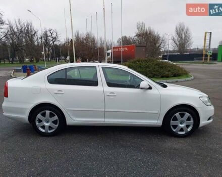 Белый Шкода Октавия, объемом двигателя 1.4 л и пробегом 187 тыс. км за 7800 $, фото 12 на Automoto.ua