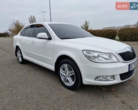 Білий Шкода Октавія, об'ємом двигуна 1.6 л та пробігом 200 тис. км за 8300 $, фото 2 на Automoto.ua