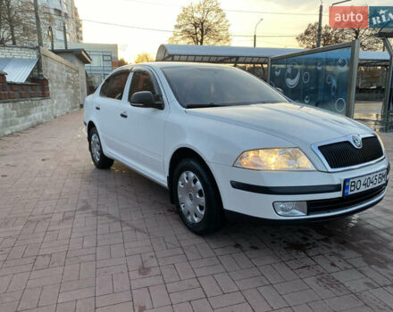 Білий Шкода Октавія, об'ємом двигуна 1.6 л та пробігом 330 тис. км за 6688 $, фото 5 на Automoto.ua