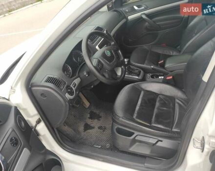 Белый Шкода Октавия, объемом двигателя 1.6 л и пробегом 327 тыс. км за 7100 $, фото 15 на Automoto.ua