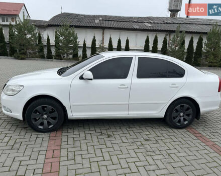 Белый Шкода Октавия, объемом двигателя 1.6 л и пробегом 286 тыс. км за 7500 $, фото 5 на Automoto.ua