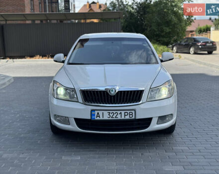 Белый Шкода Октавия, объемом двигателя 1.8 л и пробегом 283 тыс. км за 6499 $, фото 2 на Automoto.ua