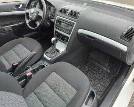 Белый Шкода Октавия, объемом двигателя 1.4 л и пробегом 187 тыс. км за 8000 $, фото 16 на Automoto.ua