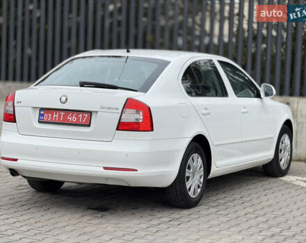 Белый Шкода Октавия, объемом двигателя 1.6 л и пробегом 239 тыс. км за 7999 $, фото 18 на Automoto.ua