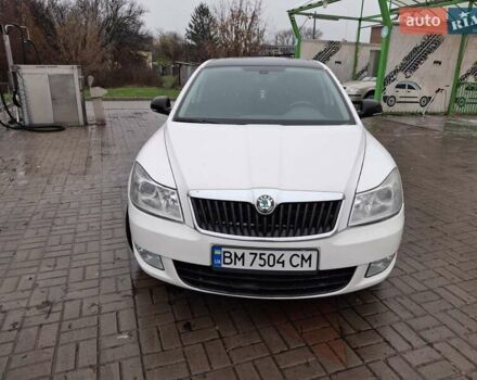 Белый Шкода Октавия, объемом двигателя 1.6 л и пробегом 240 тыс. км за 8100 $, фото 1 на Automoto.ua