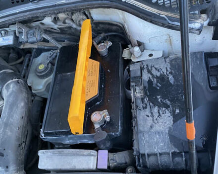 Білий Шкода Октавія, об'ємом двигуна 1.6 л та пробігом 330 тис. км за 6688 $, фото 17 на Automoto.ua