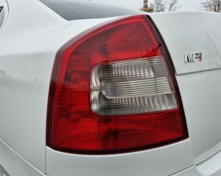 Білий Шкода Октавія, об'ємом двигуна 1.6 л та пробігом 200 тис. км за 8300 $, фото 3 на Automoto.ua