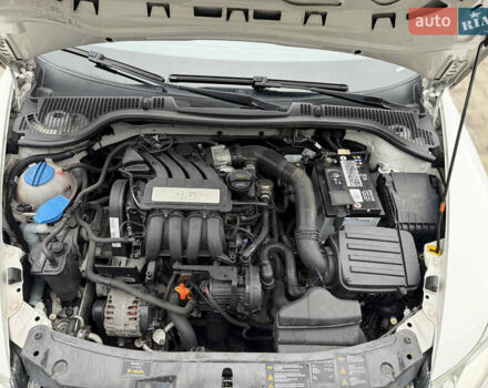 Белый Шкода Октавия, объемом двигателя 1.6 л и пробегом 239 тыс. км за 7999 $, фото 44 на Automoto.ua