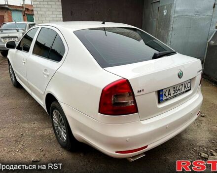 Белый Шкода Октавия, объемом двигателя 1.6 л и пробегом 257 тыс. км за 7000 $, фото 3 на Automoto.ua