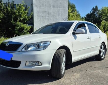 Белый Шкода Октавия, объемом двигателя 1.8 л и пробегом 180 тыс. км за 7600 $, фото 2 на Automoto.ua