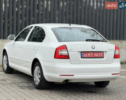 Белый Шкода Октавия, объемом двигателя 1.6 л и пробегом 239 тыс. км за 7999 $, фото 16 на Automoto.ua