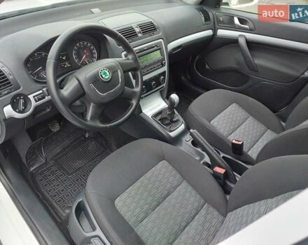 Белый Шкода Октавия, объемом двигателя 1.4 л и пробегом 187 тыс. км за 7800 $, фото 18 на Automoto.ua