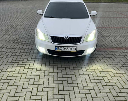 Белый Шкода Октавия, объемом двигателя 1.6 л и пробегом 286 тыс. км за 7500 $, фото 1 на Automoto.ua