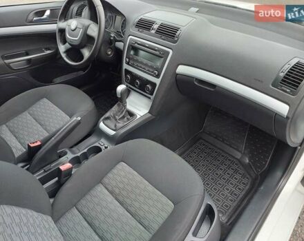 Белый Шкода Октавия, объемом двигателя 1.4 л и пробегом 187 тыс. км за 7800 $, фото 21 на Automoto.ua