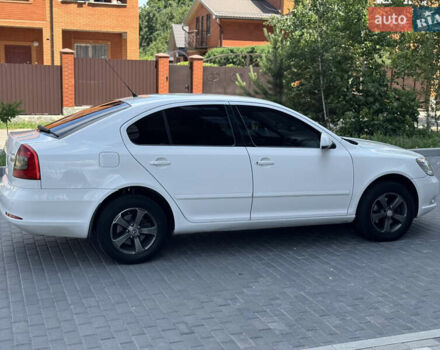 Белый Шкода Октавия, объемом двигателя 1.8 л и пробегом 283 тыс. км за 6499 $, фото 3 на Automoto.ua