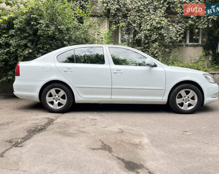 Белый Шкода Октавия, объемом двигателя 1.2 л и пробегом 238 тыс. км за 5500 $, фото 3 на Automoto.ua