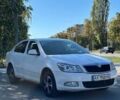 Білий Шкода Октавія, об'ємом двигуна 1.8 л та пробігом 251 тис. км за 5450 $, фото 1 на Automoto.ua