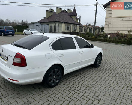 Белый Шкода Октавия, объемом двигателя 1.6 л и пробегом 286 тыс. км за 7500 $, фото 7 на Automoto.ua