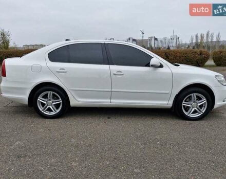 Білий Шкода Октавія, об'ємом двигуна 1.6 л та пробігом 200 тис. км за 8300 $, фото 21 на Automoto.ua