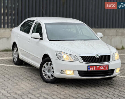 Белый Шкода Октавия, объемом двигателя 1.6 л и пробегом 239 тыс. км за 7999 $, фото 15 на Automoto.ua