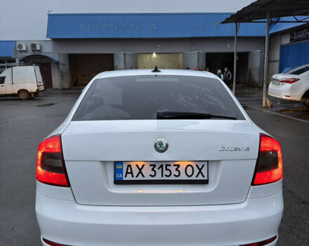 Білий Шкода Октавія, об'ємом двигуна 1.6 л та пробігом 251 тис. км за 5999 $, фото 7 на Automoto.ua