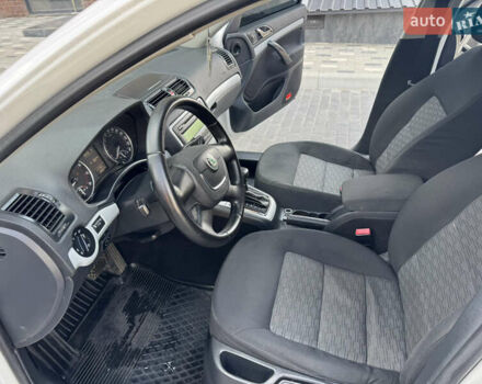 Белый Шкода Октавия, объемом двигателя 1.8 л и пробегом 283 тыс. км за 6499 $, фото 11 на Automoto.ua