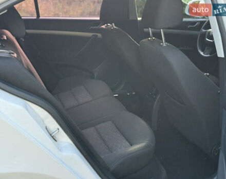Белый Шкода Октавия, объемом двигателя 1.8 л и пробегом 277 тыс. км за 6450 $, фото 6 на Automoto.ua