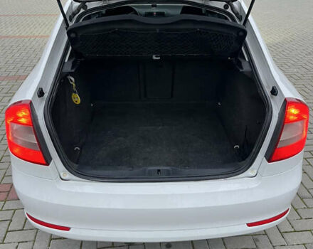 Белый Шкода Октавия, объемом двигателя 1.6 л и пробегом 286 тыс. км за 7500 $, фото 11 на Automoto.ua