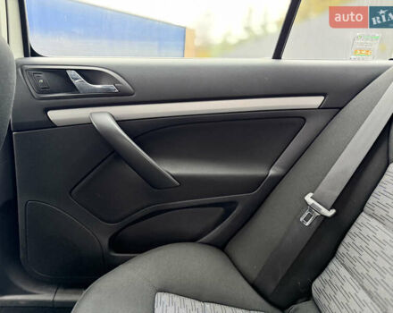 Белый Шкода Октавия, объемом двигателя 1.6 л и пробегом 239 тыс. км за 7999 $, фото 34 на Automoto.ua