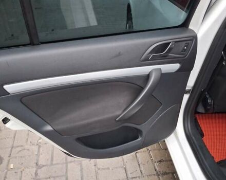 Белый Шкода Октавия, объемом двигателя 1.6 л и пробегом 240 тыс. км за 8100 $, фото 12 на Automoto.ua