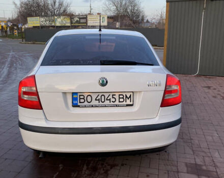 Білий Шкода Октавія, об'ємом двигуна 1.6 л та пробігом 330 тис. км за 6688 $, фото 7 на Automoto.ua