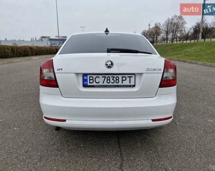 Білий Шкода Октавія, об'ємом двигуна 1.6 л та пробігом 200 тис. км за 8300 $, фото 14 на Automoto.ua