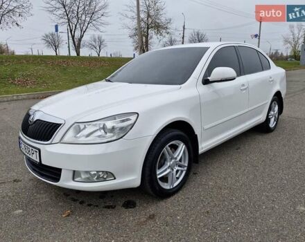 Білий Шкода Октавія, об'ємом двигуна 1.6 л та пробігом 200 тис. км за 8300 $, фото 11 на Automoto.ua