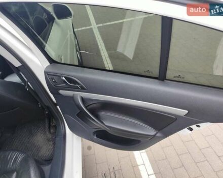 Белый Шкода Октавия, объемом двигателя 1.6 л и пробегом 327 тыс. км за 7100 $, фото 9 на Automoto.ua