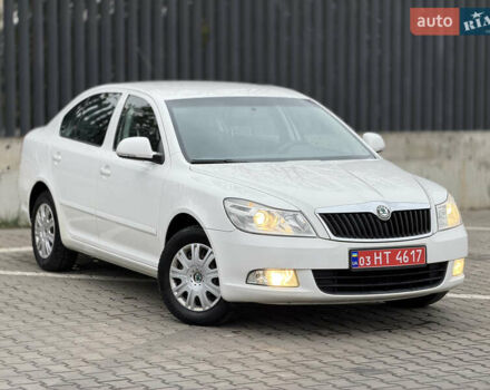 Белый Шкода Октавия, объемом двигателя 1.6 л и пробегом 239 тыс. км за 7999 $, фото 14 на Automoto.ua