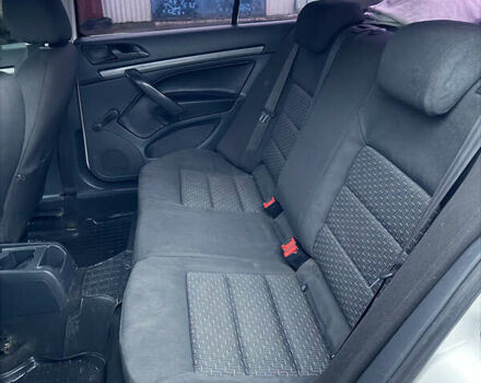 Білий Шкода Октавія, об'ємом двигуна 1.6 л та пробігом 251 тис. км за 5999 $, фото 15 на Automoto.ua