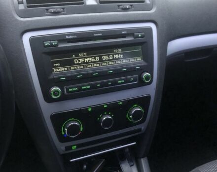 Белый Шкода Октавия, объемом двигателя 1.6 л и пробегом 215 тыс. км за 7634 $, фото 7 на Automoto.ua