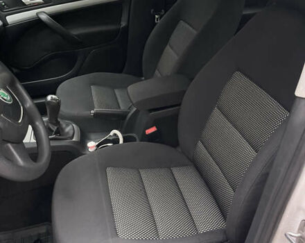 Белый Шкода Октавия, объемом двигателя 1.6 л и пробегом 235 тыс. км за 6900 $, фото 7 на Automoto.ua