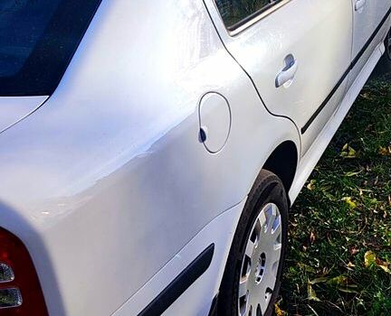 Шкода Октавия 2010 в Киеве на Automoto.ua Белый Шкода Октавия, объемом двигателя 1.6 л и пробегом 300 тыс. км за 4000 $, фото 2 на Automoto.ua