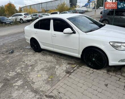 Белый Шкода Октавия, объемом двигателя 1.97 л и пробегом 240 тыс. км за 8700 $, фото 3 на Automoto.ua